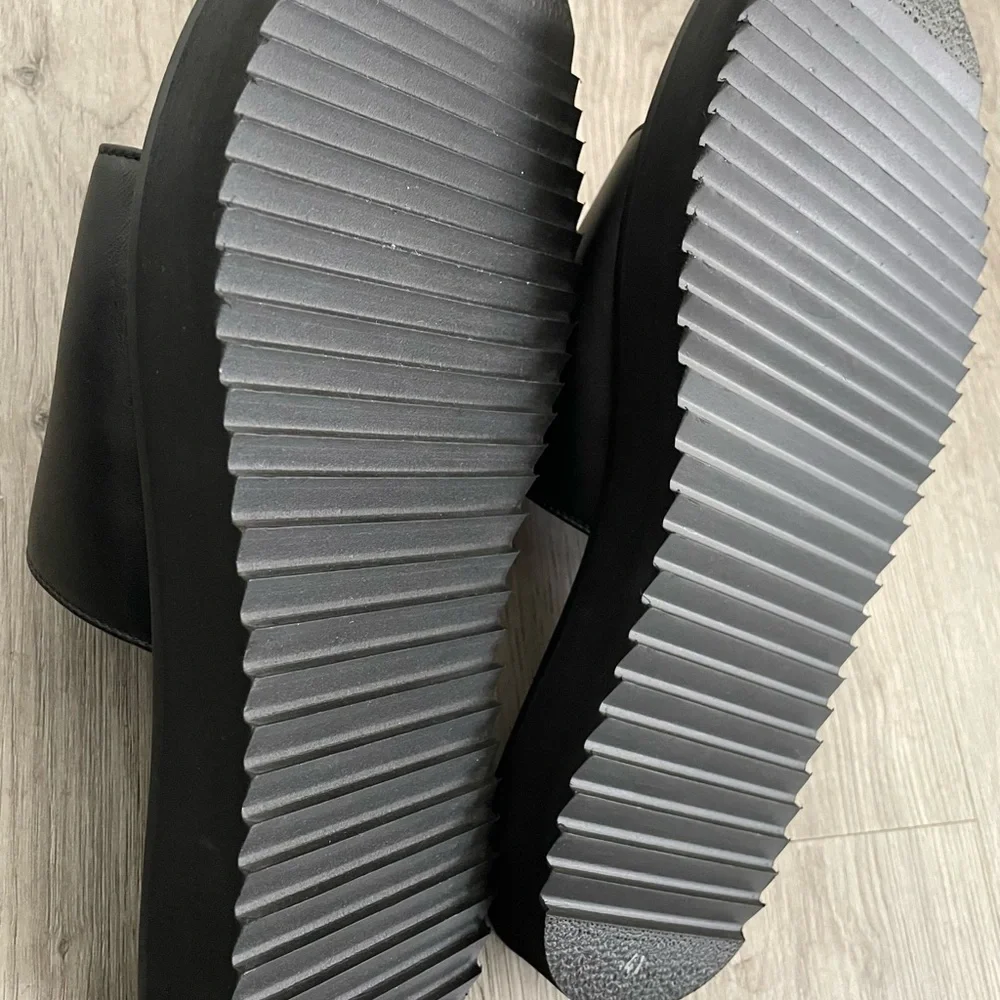 Billionaire Leather Flat Slide Sandals Black size 41 Casual Quiet Luxury